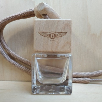 Стеклянный флакон с деревянной крышкой для автомобильного ароматизатора с логотипом Bentley