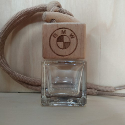 Стеклянный флакон с деревянной крышкой для автомобильного ароматизатора с логотипом BMW