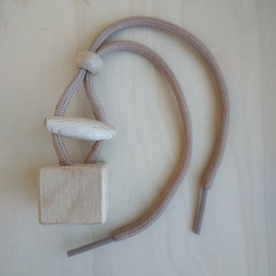 Крышка Куб, шнур коричневый для стеклянного флакона