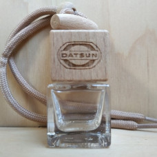 Флакон с логотипом Datsun Флакон с логотипом Datsun